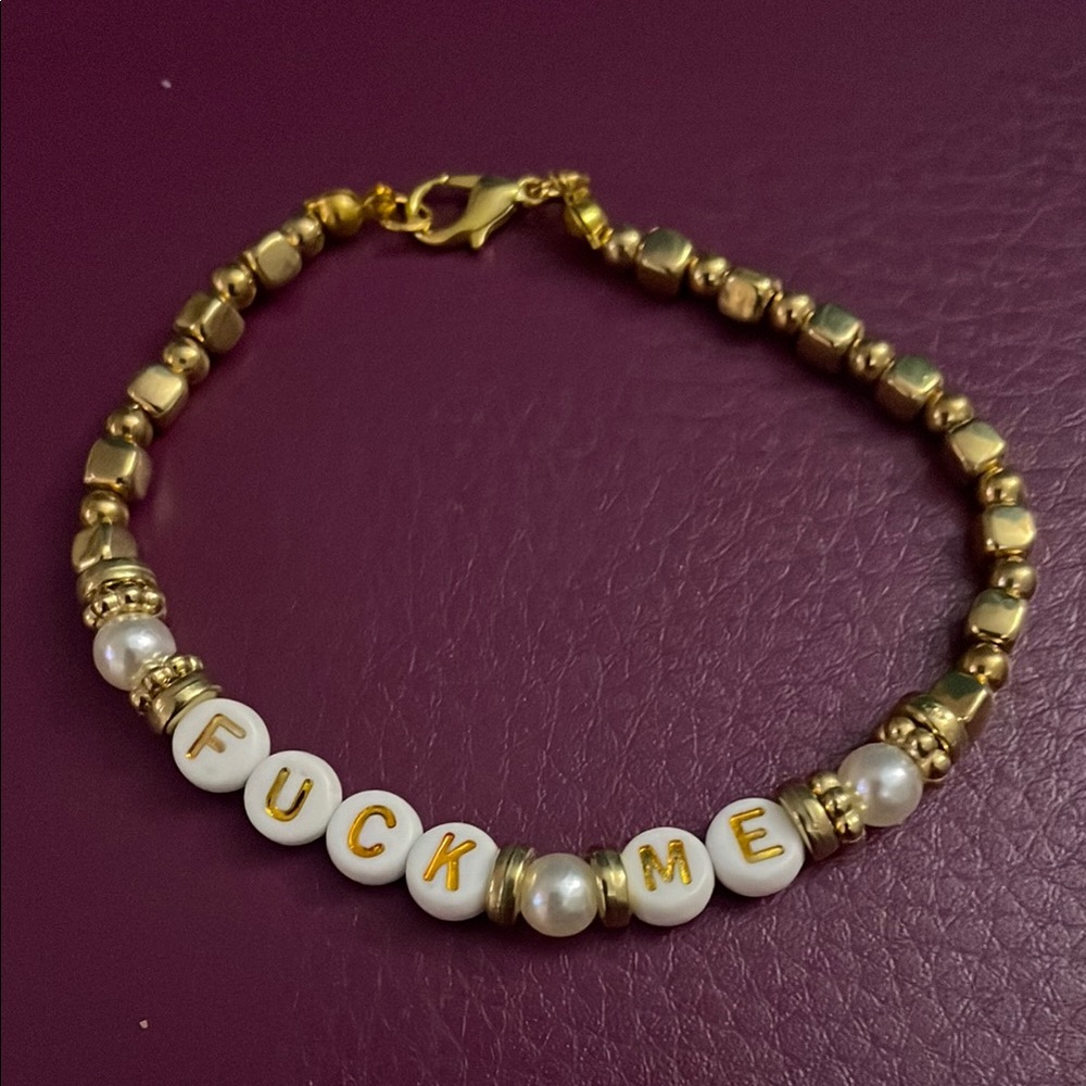 Chic Gold and White Beaded Bracelet